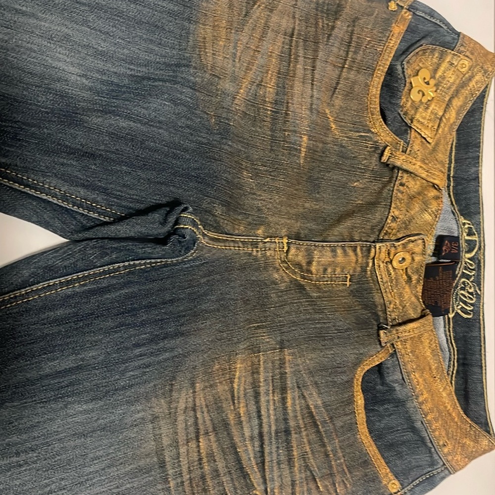 House Of Dereon Ladies Jeans By Beyonce Size 3/4 Light gold Design On Pocket